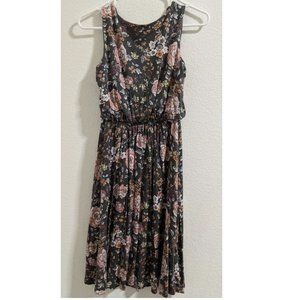LOFT Ruffle-Back Floral Dress Sz SP EUC